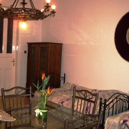 Appartement Dr. Blondy Boedapest